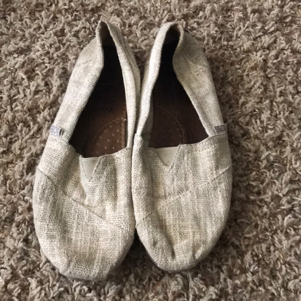 Cream bobs